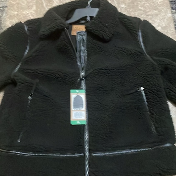 - Bear paw ladies jacket - Picture 3 of 5